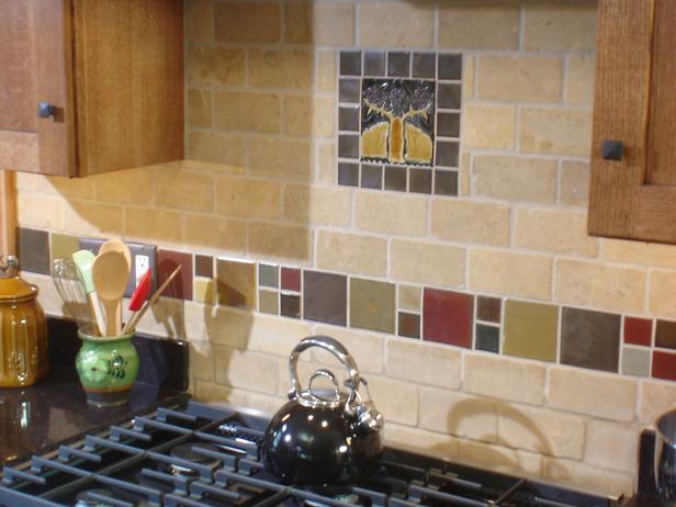 Priekšplāna virtuves keramikas flīzes: kā izvēlēties pareizo materiālu?