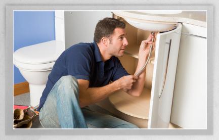 Ar ko sākt remontu vannas istabā un kā to pareizi iesaistīt?