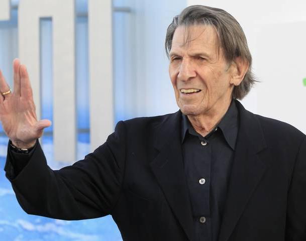 aktieris leonards nimoy