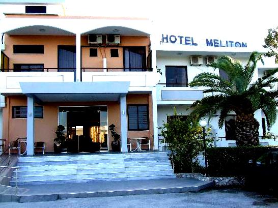 Meliton Hotel 3 * (Rodas) - budžeta brīvdienas vienā no populārākajām Theologos viesnīcām