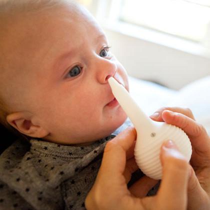 Kādi ir Staphylococcus aureus simptomi zīdaiņiem?